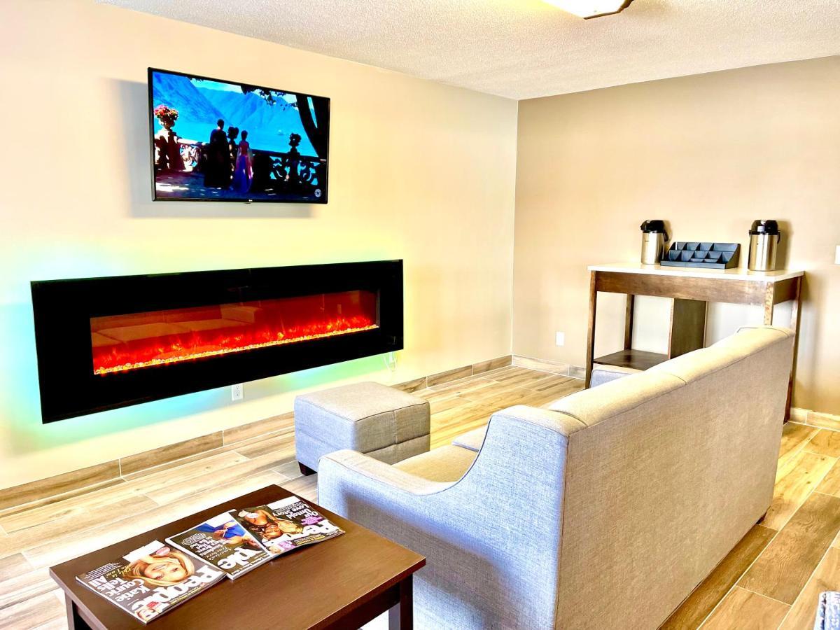 Econo Lodge Williston Εξωτερικό φωτογραφία