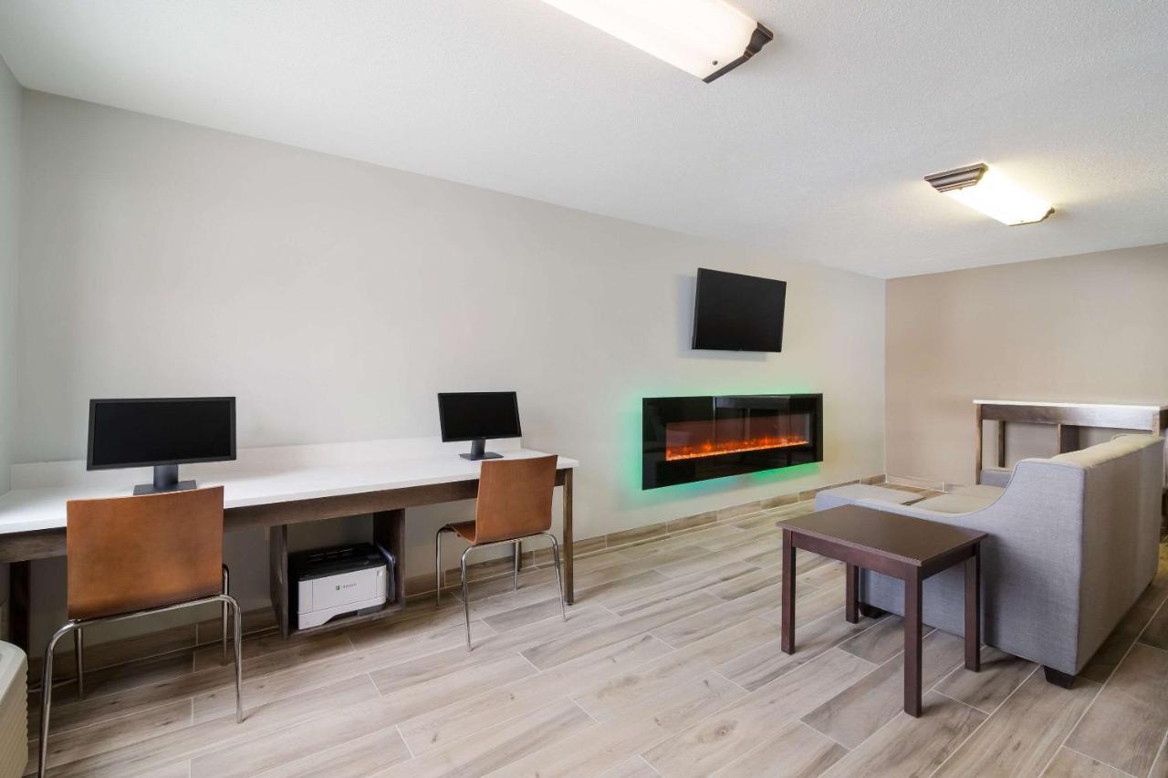 Econo Lodge Williston Εξωτερικό φωτογραφία