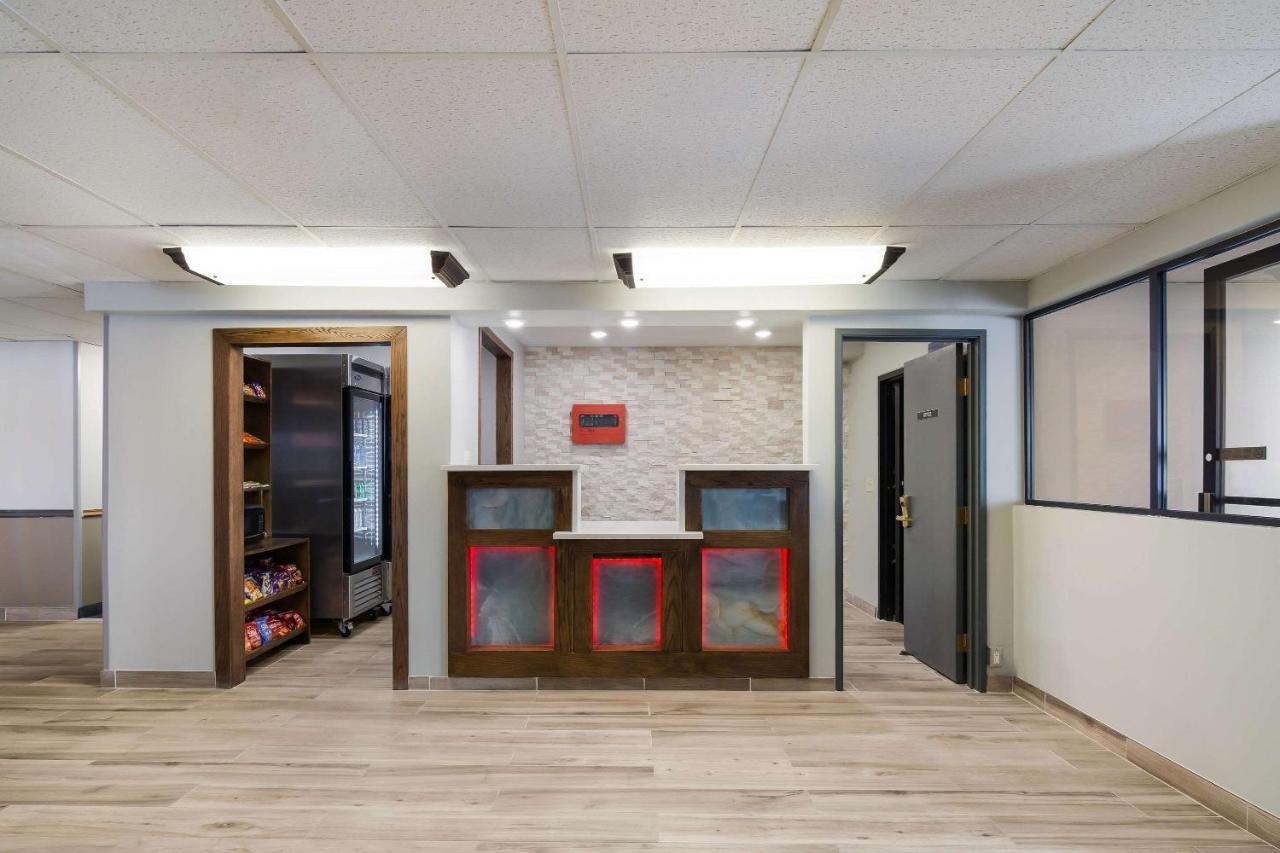 Econo Lodge Williston Εξωτερικό φωτογραφία