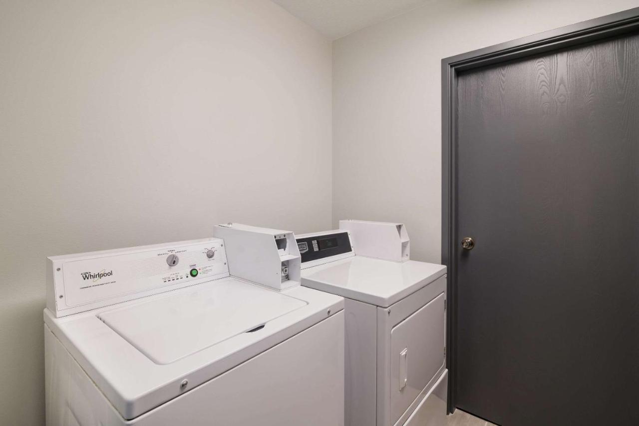 Econo Lodge Williston Εξωτερικό φωτογραφία